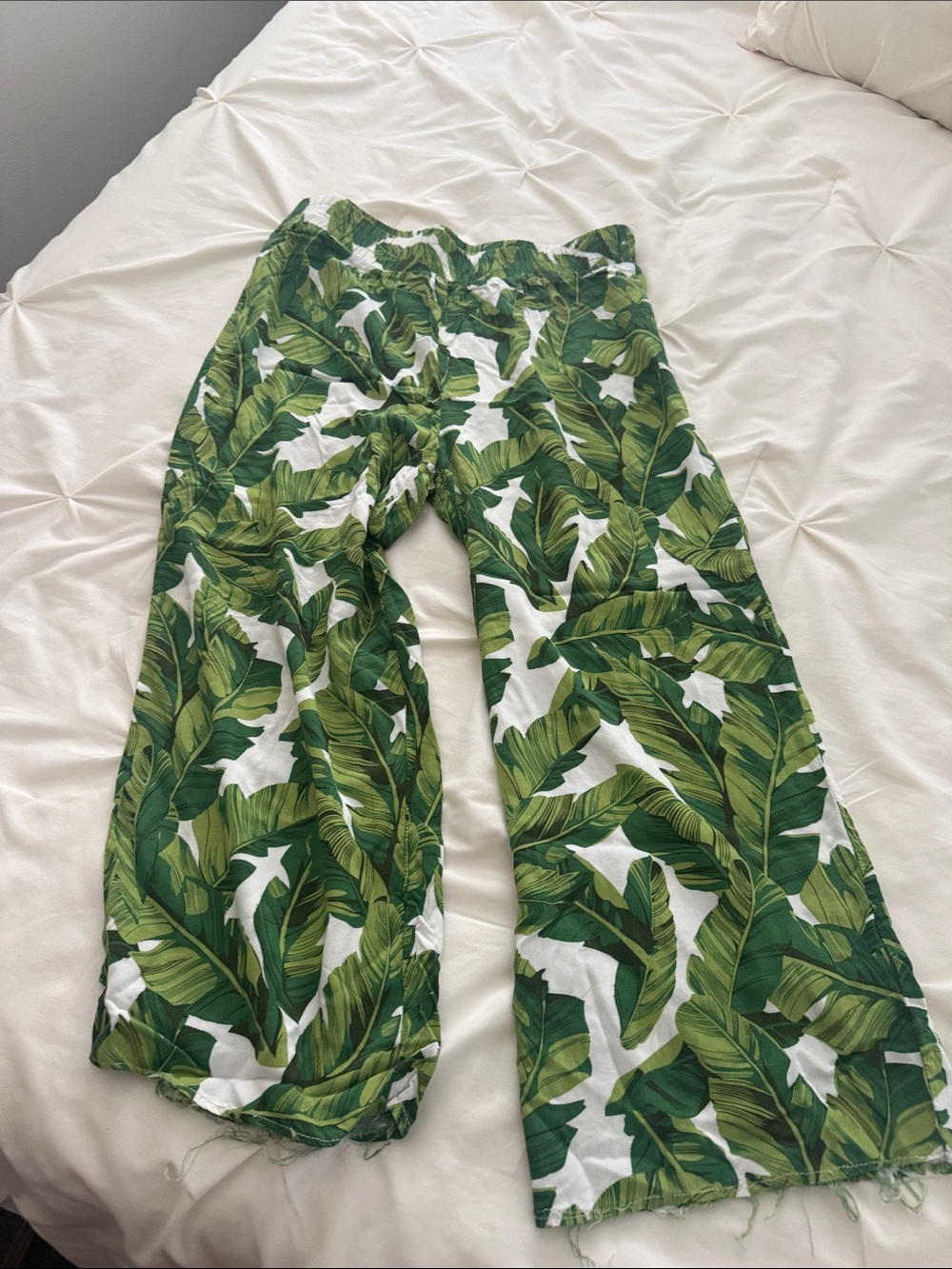 Green Tropical Leaf Print womens Pants
